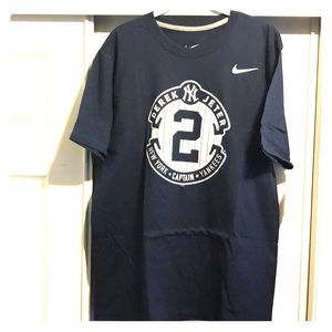 Yankees shirt